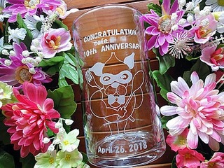 カフェの10周年祝い用のガラス花瓶
