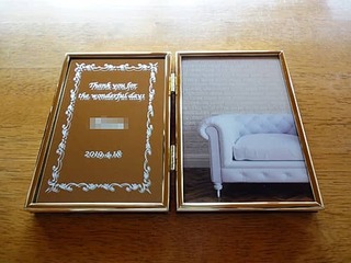 「メッセージ、名前、日付」を彫刻した、退職する同僚への贈り物用の写真立て
