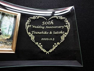 u50th wedding anniversaryAe̖OALO̓tv𒤍Ae̋̂jip̎ʐ^