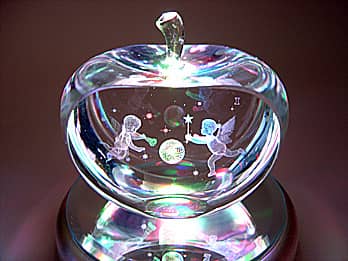 LED�X�^���h�̏�ɒu�����A���t�ւ̃v���[���g�p�̃K���X���I�u�W�F