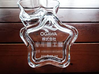 ���S�}�[�N�𒤍����Ċ��������K���X����������