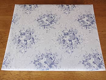 ������ŉ��t�֑���K���X���̃��b�s���O��̉摜