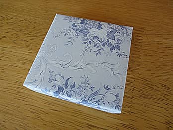 ������ŉ��t�֑��閼����y�[�p�[�E�F�C�g�̃��b�s���O��̉摜