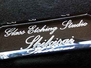 ���N�L�O�i�p�̃L�[�z���_�[�̃K���X���ɒ��������X���̐ڎʉ摜