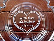 �uWith love�A�ގ��̖��O�A���t�v�𒤍������N���X�}�X�v���[���g�p�̊D�M