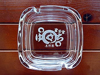 ���S�}�[�N���ʂɒ��������A���H�X�̊J�X�j���p�̃K���X���D�M