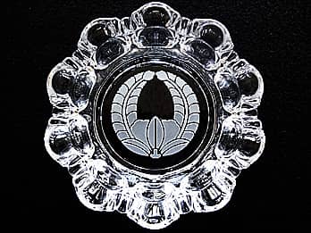 �Ɩ���ʂɒ��������K���X���̊D�M