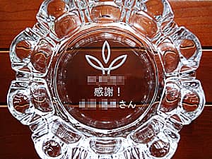 ���S�}�[�N�ƃ��b�Z�[�W���ʂɒ��������K���X���D�MAT-6