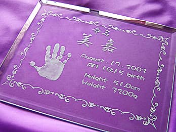 �u�Ԃ����̖��O�Ǝ�`�A���N�����Əo�����̐g���Ƒ̏d�v�𒤍������A�o�Y�j���p�̃K���X��