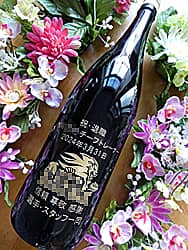 �X�|�[�c�`�[���̃}�[�N���ꏡ�r�̑��ʂɒ��������A�g���[�i�[�̒�N�ސE�j���p�̓��{��