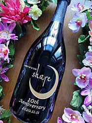 ���X��10���N�j���p�̃V�����p���i���X�̃��S�}�[�N�A10th anniversary�A���t���{�g�����ʂɒ����j