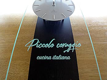 ���H�X�̃��S��O�ʃK���X�ɒ����������H�X�̊J�X�j���p�̖�����|�����vCL-1