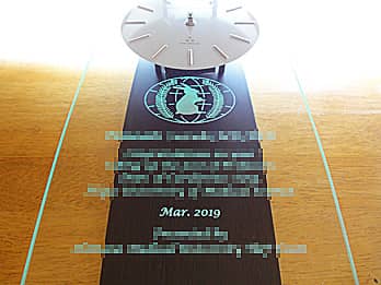 �u�w�Z�̃}�[�N�v�𒤍������|�����v