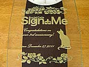 �u���S�}�[�N�v�uCongratulations on your 3rd anniversary�v��O�ʃK���X�ɒ��������A�J�t�F��3���N�j���p�̊|�����v