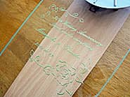 「30th wedding anniversary、両親の名前、日付」を前面ガラスに彫刻した、両親の真珠婚式の贈り物用の掛け時計