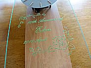 �u10th anniversary�A�X���A���t�v��O�ʃK���X�ɒ��������A�J�X10���N�j���p�̊|�����v