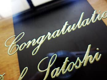 �S�[���h�ɒ��F���H���������̃N���[�Y�A�b�v�摜