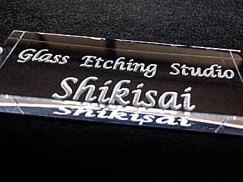 �L�[�z���_�[�̃K���X���ɒ������������̃N���[�Y�A�b�v�摜