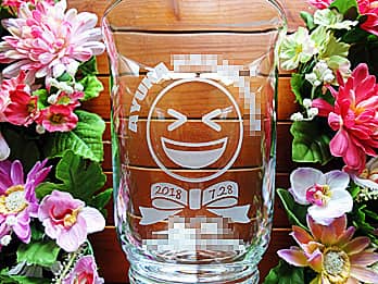 ���q�l���f�U�C�������C���X�g�ƐԂ����̖��O�𒤍������A�o�Y�j���p�̃t�����[�x�[�X