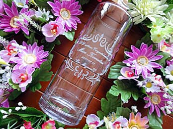 �u���j�����b�Z�[�W�A���鑊��̉�Ж��A�v�H���̓��t�A�����̉�Ж��v�𑤖ʂɒ��������A�v�H�j���p�̃t�����[�x�[�X