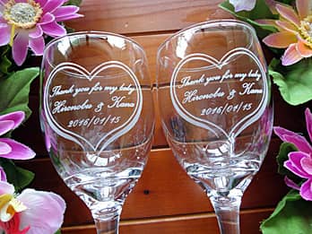 �uThank you for my baby�A�����܂ƒU�ߗl�̖��O�A�Ԃ����̒a�����v�𑤖ʂɒ��������A�Ԃ����a���j���̃y�A�O���X