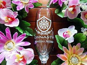 �u���S�}�[�N�Ǝ�܎Җ��v�𑤖ʂɒ��������A�\���L�O�i�p�̃V�����p���O���X