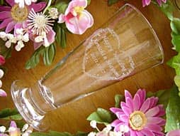 �uHappy mother's day�A���ꂳ��̖��O�v�𒤍������A��̓��̃v���[���g�p�̃s���X�i�[�O���X