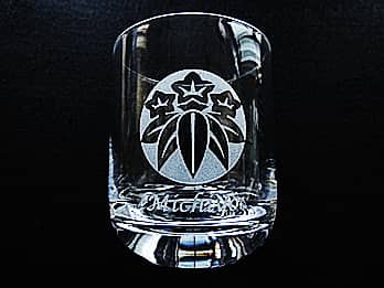 �Ɩ�Ɩ��O�𑤖ʂɒ����������b�N�O���XG-11