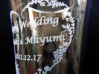 �s���X�i�[�O���XG-5�̑��ʂɒ��������A�u���b�Z�[�W�A���O�A���t�v�̃N���[�Y�A�b�v�摜