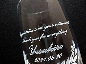 �s���X�i�[�O���XG-6�̑��ʂɒ��������A�u���b�Z�[�W�E���O�E���t�v�̃N���[�Y�A�b�v�摜