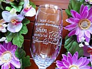 �uWith love on your birthday�A���O�A���t�v�𒤍������A�ޏ��ւ̒a�����v���[���g�p�̃s���X�i�[�O���X