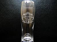 �uCongratulations on your 50th birthday�A���鑊��̖��O�A�a�����̓��t�v�𑤖ʂɒ��������A50�΂̒a�����v���[���g�p�̃r�A�O���X