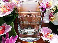 �u�j�ŗ��m�������i�A���i�������̖��O�A���i���̓��t�v�𑤖ʂɒ��������A���i�����̍��i�L�O�p�̃��b�N�O���X