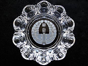 �Ɩ�Ƒ��鑊��̖��O���ʂɒ��������A�����j���p�̃K���X���D�M