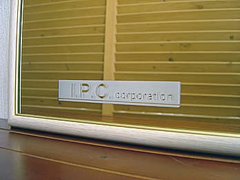 ���S��\�ʂɒ��������J�Əj���p�̋�FR-2