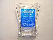 ���ʂɃ}�X�L���O�V�[�g��\��t�����K���X�Ԋ�