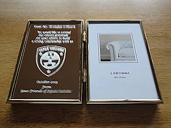 ��Ђ̃}�[�N�𒤍�����������t�H�g�t���[��PF-4