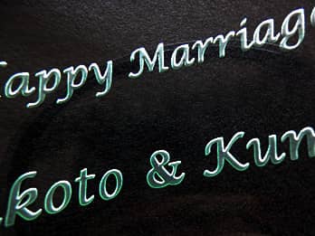 �K���X���̖�����ʐ^����PF-1�ɒ��������A���O�ƃ��b�Z�[�W�̃N���[�Y�A�b�v�摜