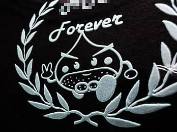 �K���X���̎ʐ^���Ăɒ���������Ђ̃L�����N�^�[�̃N���[�Y�A�b�v�摜