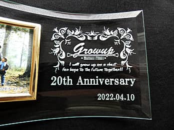 ���q�l���f�U�C�������I���W�i���}�Ă𒤍������K���X���̎ʐ^����