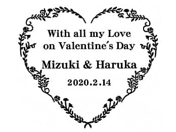 �u���b�Z�[�W�A�J�b�v���̖��O�A�o�����^�C���f�[�̓��t�v�����C�A�E�g�����A�o�����^�C���f�[�̃v���[���g�p�̎ʐ^���Ăɒ�������}��