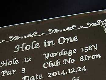 �ܕi�p�̃K���X���ɒ��������A�B���L�^�̃N���[�Y�A�b�v�摜