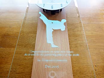 �u���̏R��̃C���X�g�A���A�ܖ��A��܎Җ��A�J�Ó��v��O�ʃK���X�ɒ��������A�ܕi�p�̊|�����v