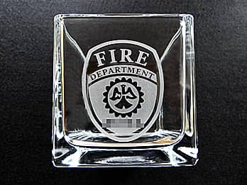 ���h���̃}�[�N�𑤖ʂɒ��������A��N�ސE�̑��蕨�p�̃t�����[�x�[�X