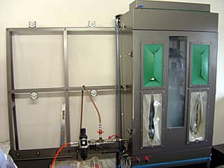 �T���h�u���X�g�p�L���r�l�b�g�̊O��