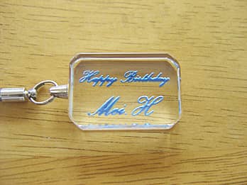 �X�g���b�v�ɕt���Ă���K���X���ɒ��������������A�u���[�ɒ��F���H�����摜