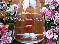 �u4th wedding anniversary. Many thanks & big love�v�𒤍������A�ԍ����̑��蕨�p�̃t�����[�x�[�X