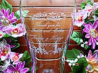 �uThank you for father & mother�A�V�Y�ƐV�w�̖��O�A���t�v�𒤍������A���e�ւ̑���i�p�̃t�����[�x�[�X