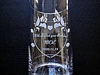 �a�����v���[���g�p�̉Ԋ�iWith love on your birthday�A���鑊��̖��O�A�a�����̓��t���A�~���`�̃K���X�Ԋ�̑��ʂɒ����j