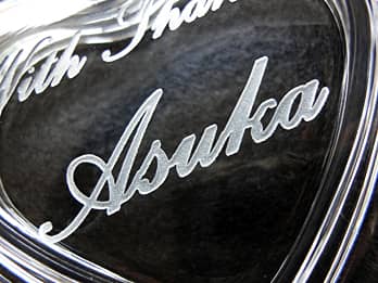 �z���C�g�f�[�̃v���[���g�p�̃K���X����������ɒ��������A�u���O�ƃ��b�Z�[�W�v�̃N���[�Y�A�b�v�摜